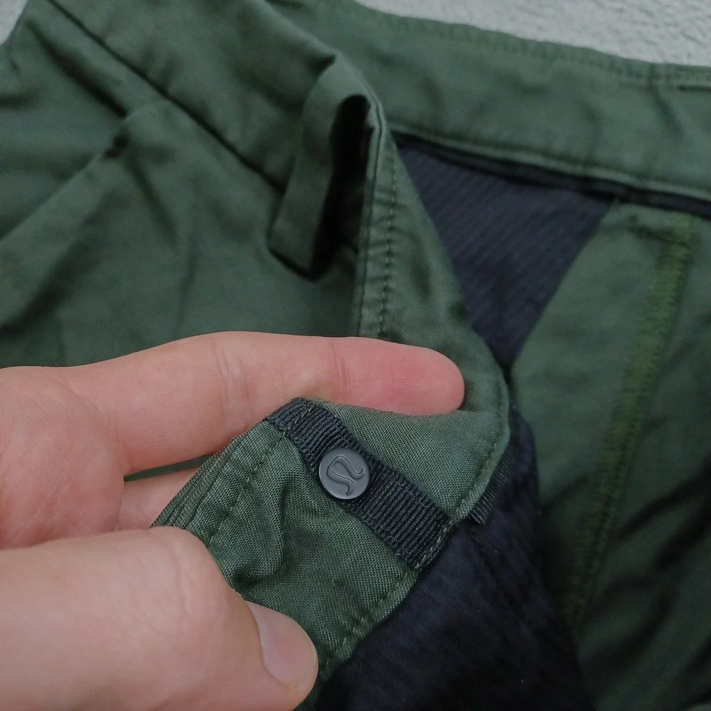 Lululemon Pants Mens 32 Green Straight Pockets Preppy Casual Logo